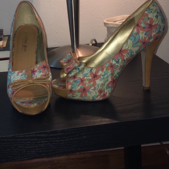 Madden Girl Floral Heels! Wore once! Size 8 - Picture 1 of 4